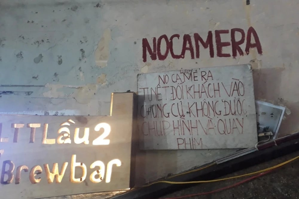 Chung cư Lý Tự Trọng không cho khách đến chụp hình và quay phim. (Ảnh: Tuấn An)