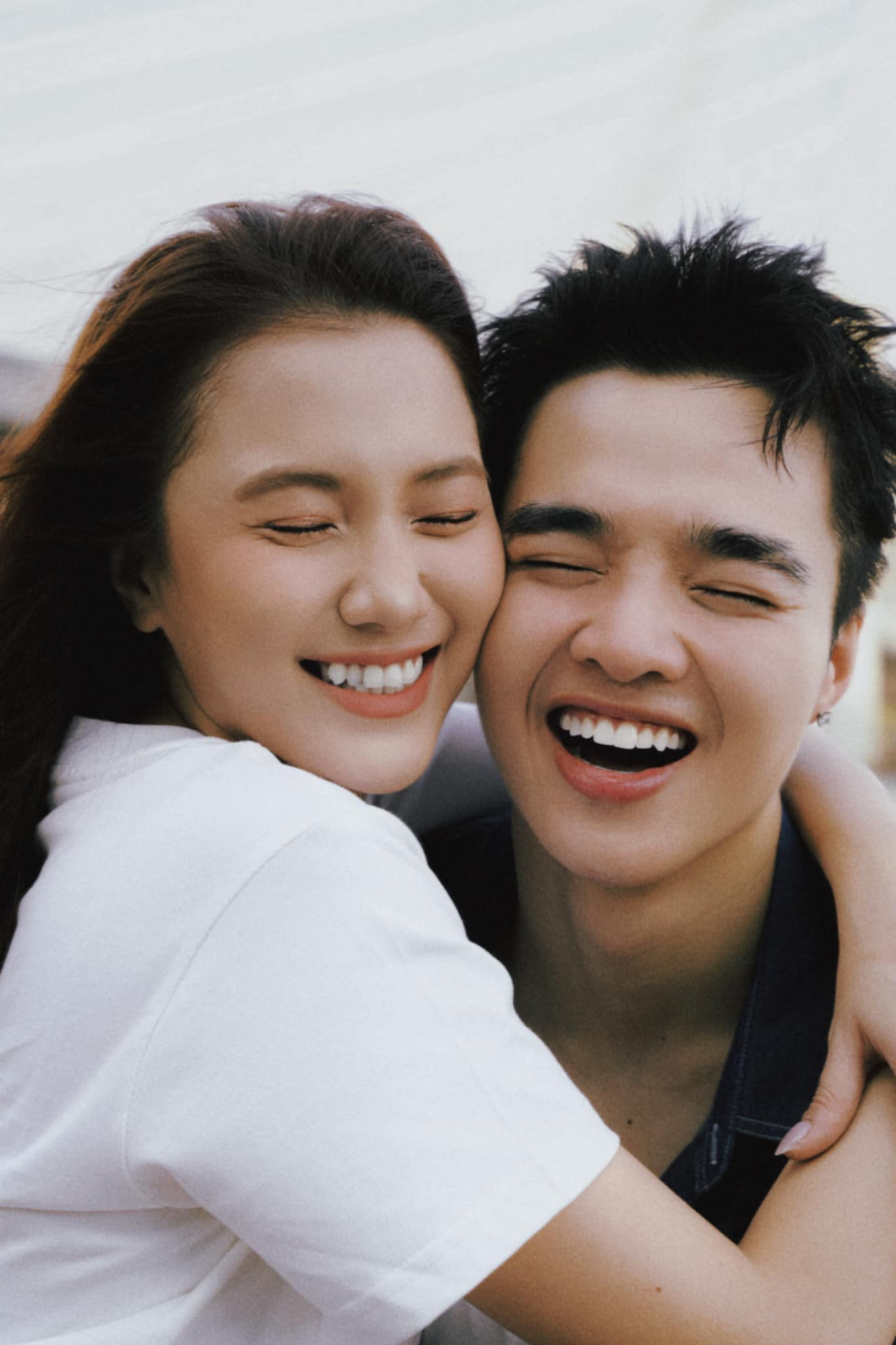 Phải chăng ngay từ đầu cả hai đã chỉ coi nhau như bạn bè, không phải người yêu? Phải chăng ngay từ đầu cả hai đã chỉ coi nhau như bạn bè, không phải người yêu?