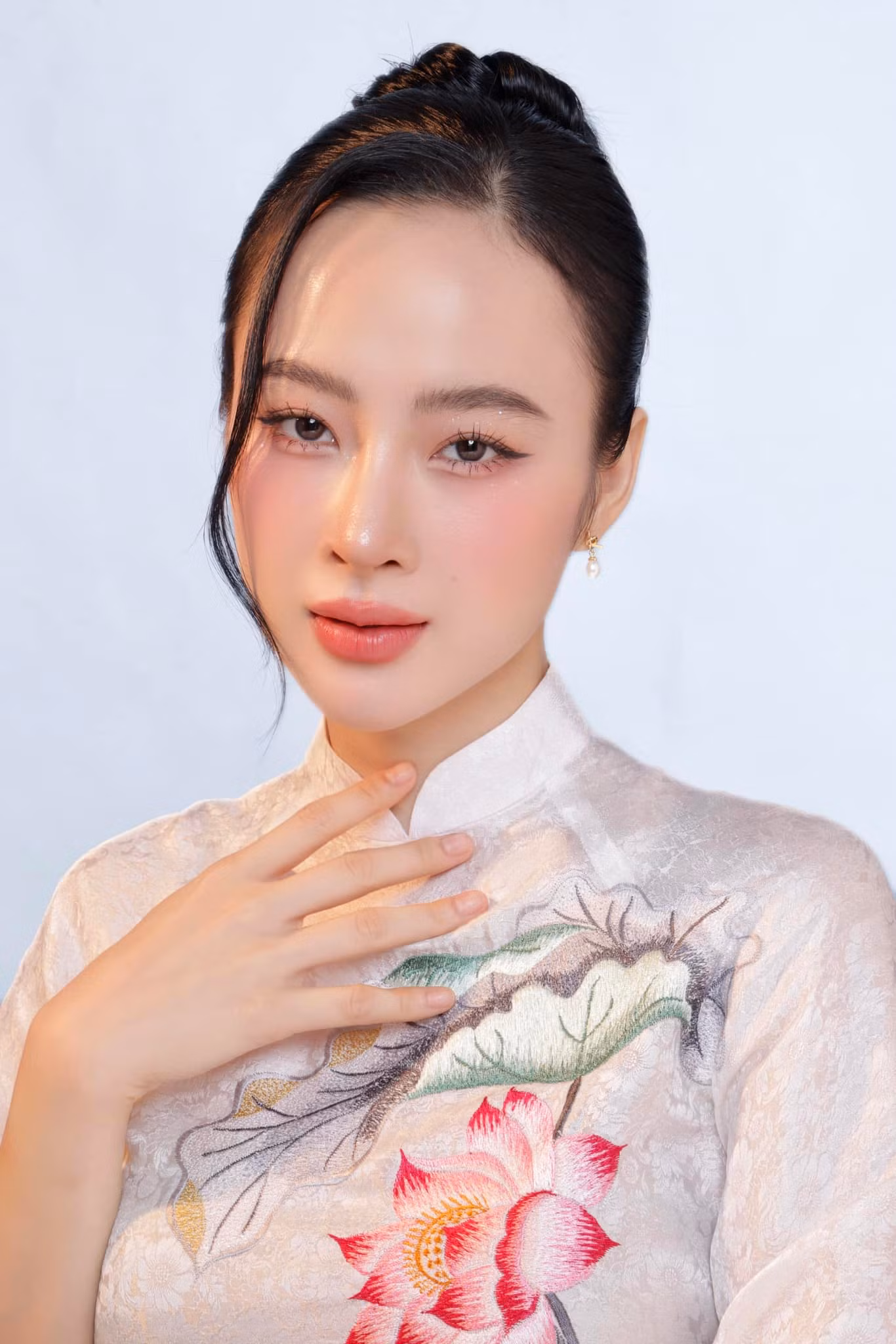 Angela Phương Trinh giờ được biết đến nhiều hơn ở mảng kinh doanh.