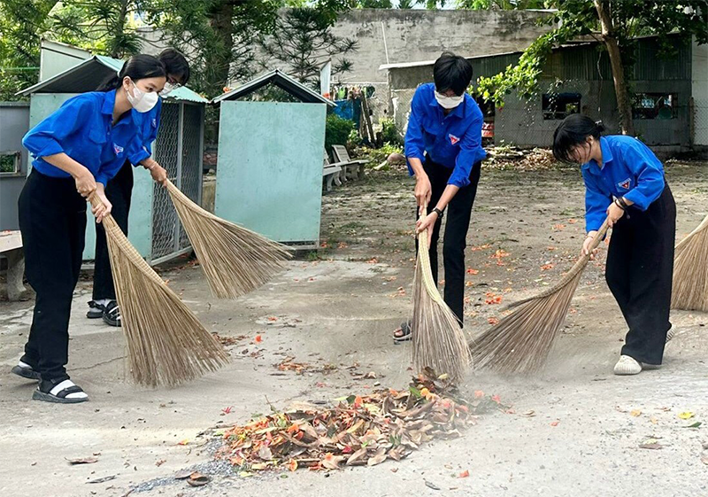 Các hoạt động tình nguyện nhằm giúp đoàn viên, thanh niên phấn đấu, rèn luyện, phát huy tinh thần xung kích, hướng về cộng đồng. Ảnh: Đồng Tháp Online Các hoạt động tình nguyện nhằm giúp đoàn viên, thanh niên phấn đấu, rèn luyện, phát huy tinh thần xung kích, hướng về cộng đồng. Ảnh: Đồng Tháp Online