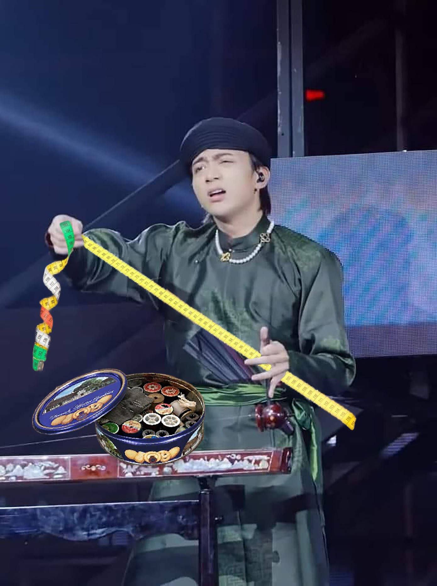 SOOBIN tưởng tượng đến viễn cảnh làm thợ may. SOOBIN tưởng tượng đến viễn cảnh làm thợ may.