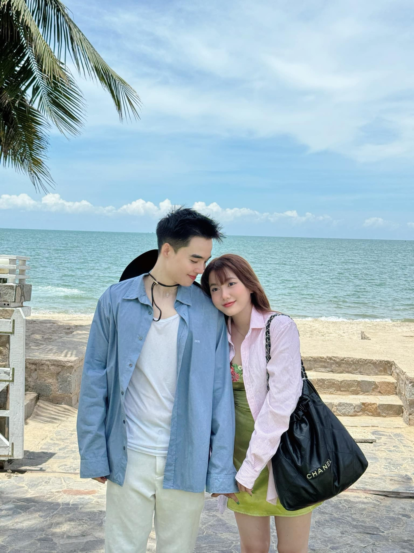 Mối quan hệ giữa Tun Phạm và Emma Nhất Khanh tạo ra ý kiến trái chiều.