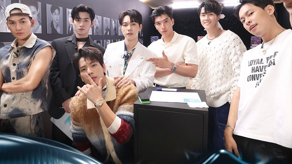 Anh thành công giành về cho đội bài hát yêu thích: "Đầu Đội Sừng". Anh thành công giành về cho đội bài hát yêu thích: "Đầu Đội Sừng".