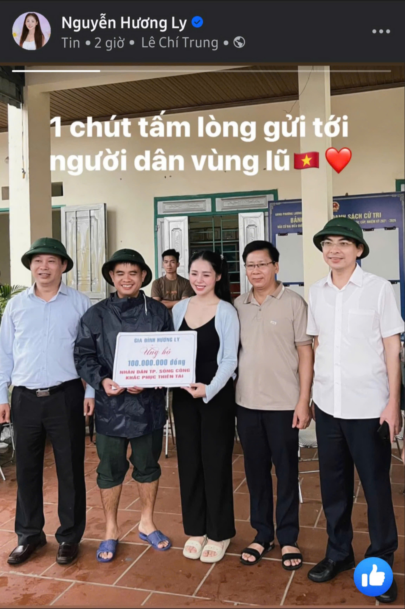 Ca sĩ Hương Ly chung tay khắc phục hậu quả do bão gây ra cùng bà con.