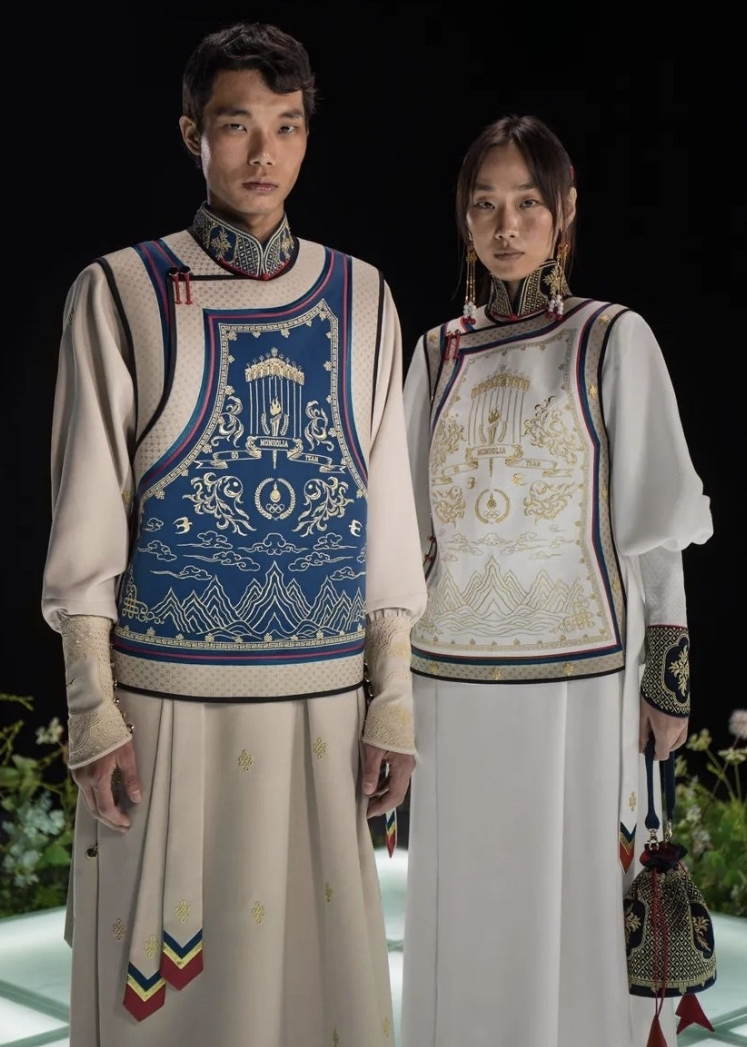 Không chỉ tái hiện được truyền thống lâu đời, bộ trang phục còn khiến netizen nhớ ngay đến các bộ phim cung đấu. Ảnh: Olympics Paris 2024. Không chỉ tái hiện được truyền thống lâu đời, bộ trang phục còn khiến netizen nhớ ngay đến các bộ phim cung đấu. Ảnh: Olympics Paris 2024.