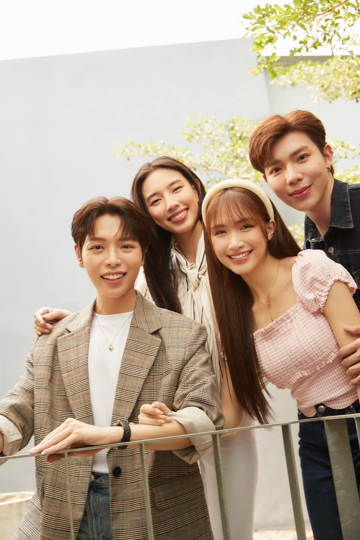 Chị cả nhiệt tình đóng vai &quot;cameo&quot; hỗ trợ Đức Phúc trong MV vừa ra mắt.