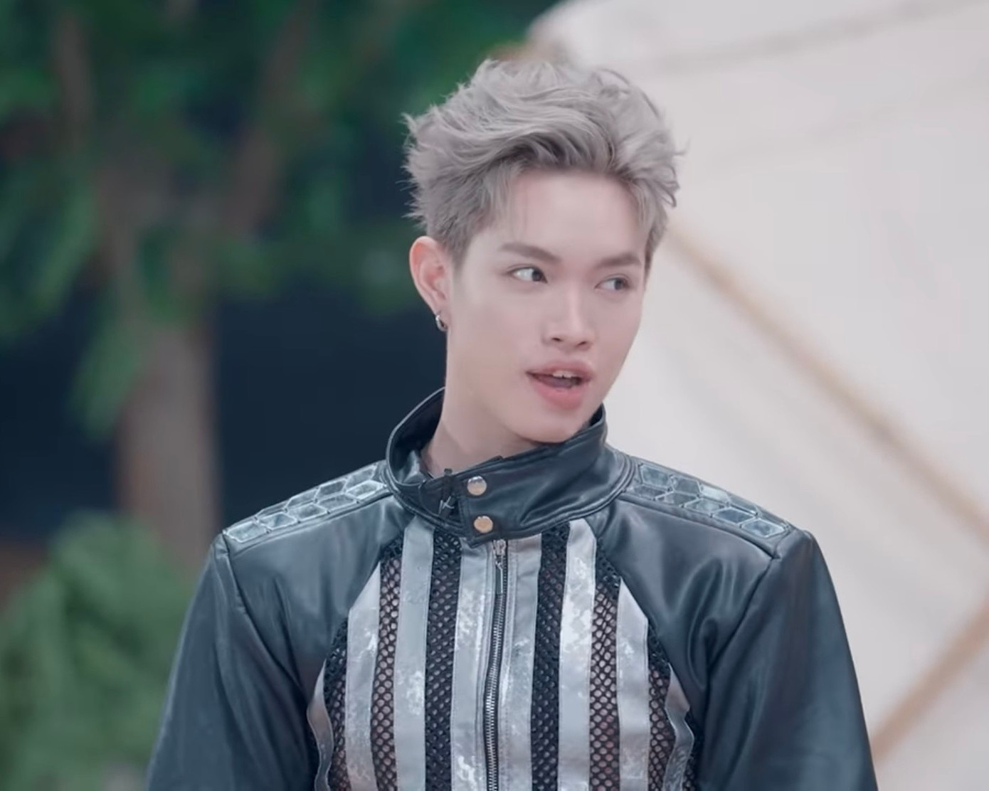 Càng không thể tin khi Pháp Kiều từ hạng 4 live stage 2 rơi xuống thứ hạng 18 của live stage 3.