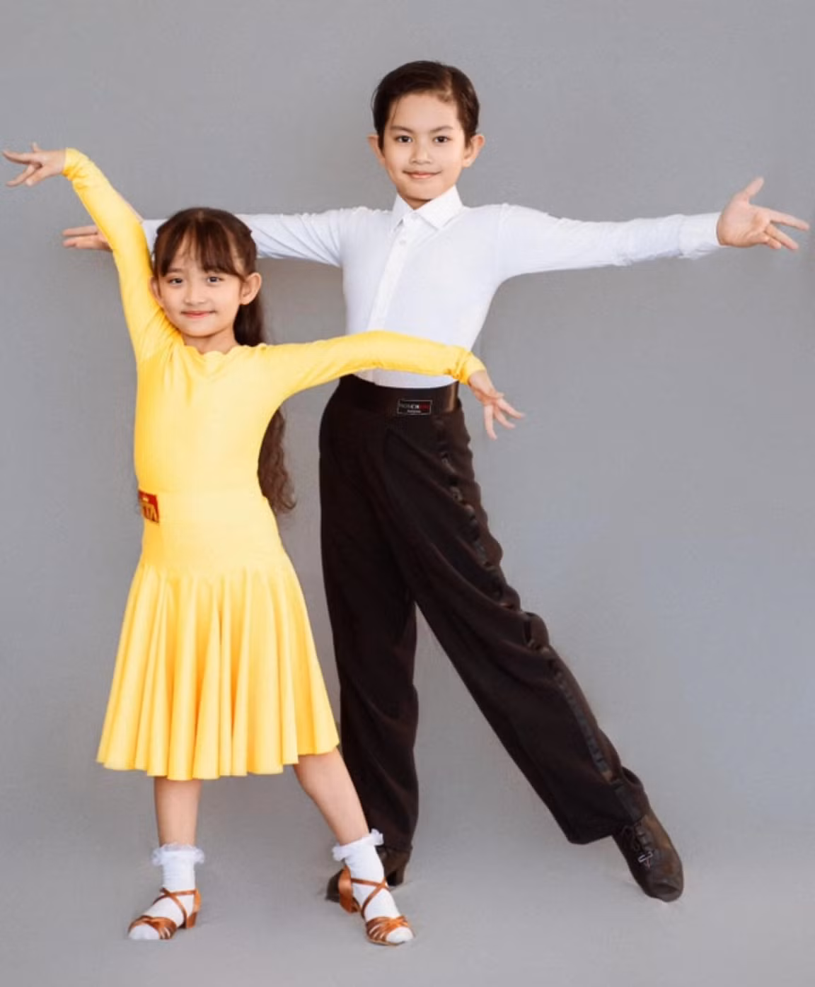 Kubi và Anna thể hiện sự tự tin trước ống kính.