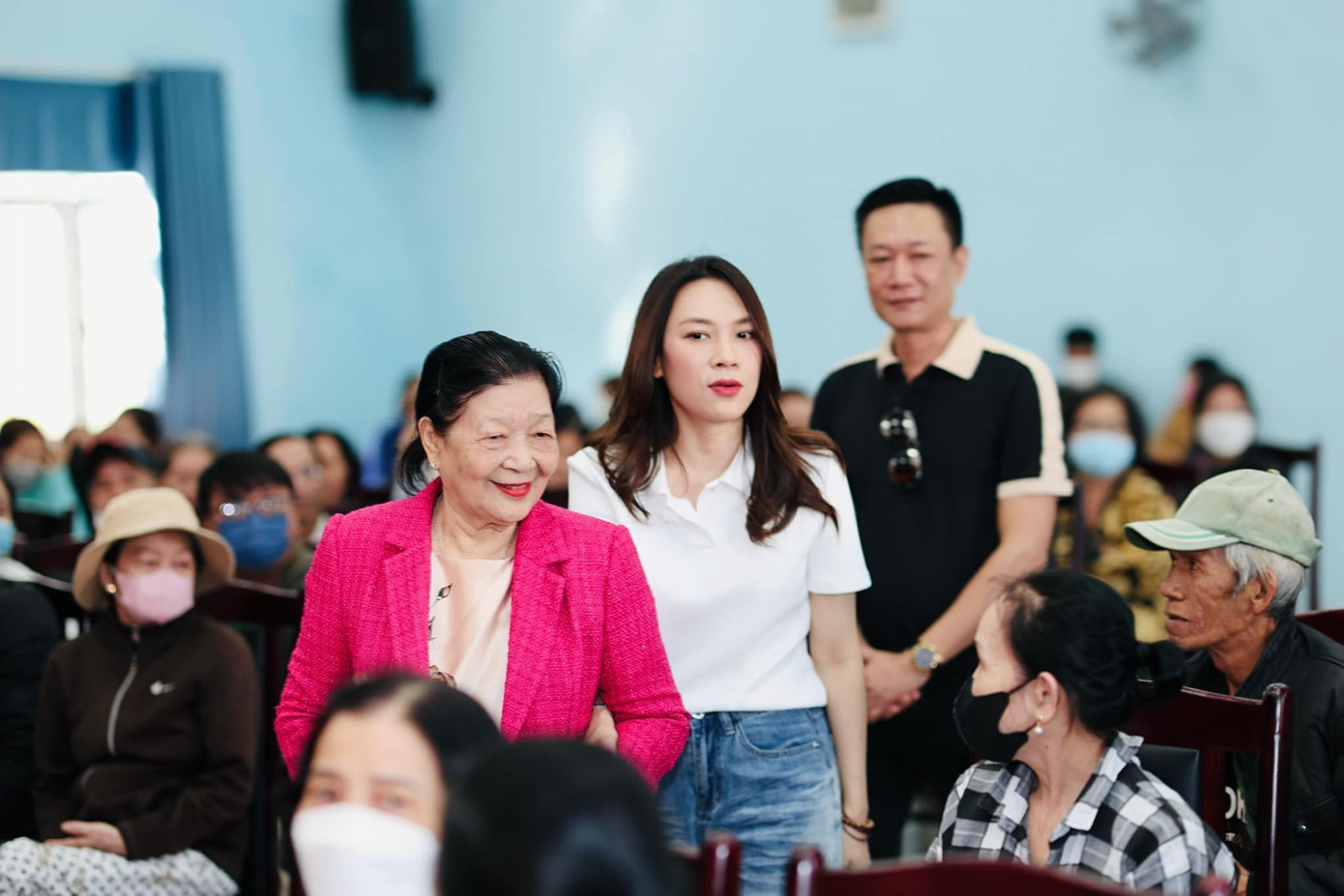 Mỹ Tâm và gia đình cũng đã có nhiều đợt trao quà cho bà con nhân dịp Tết Giáp Thìn.