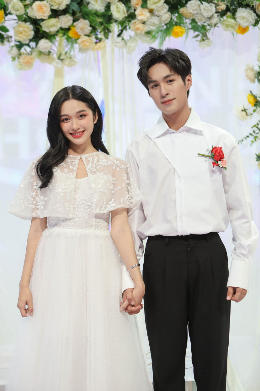 Chuyện tình của cặp đôi “bén duyên” từ show hẹn hò được khán giả quan tâm.