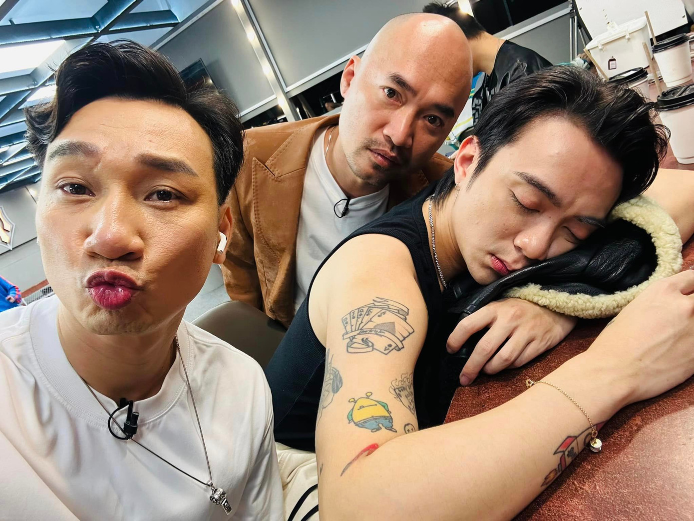 MC Thành Trung vừa &quot;GATO&quot; vừa tự hào về tài năng, con người của SOOBIN.