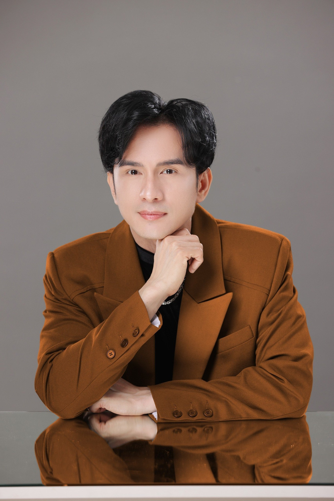 Ca sĩ Đan Trường được khán giả nhắc tên bởi không chỉ vì tài năng âm nhạc mà "anh Bo" còn là một người khá hài hước, phong cách rất teen. Ca sĩ Đan Trường được khán giả nhắc tên bởi không chỉ vì tài năng âm nhạc mà "anh Bo" còn là một người khá hài hước, phong cách rất teen.