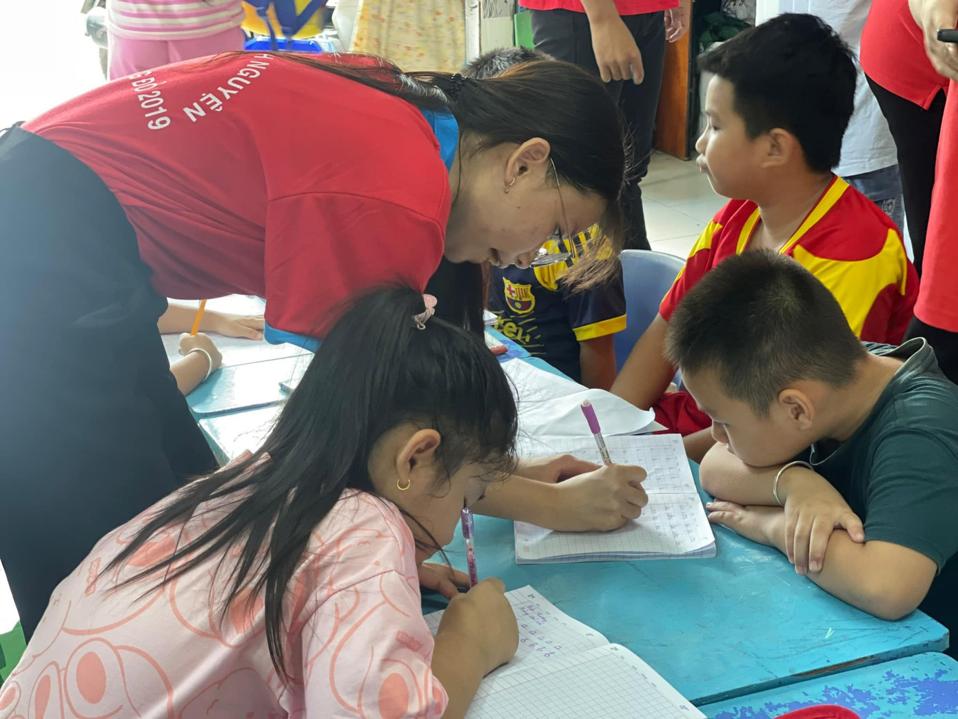 Ảnh: Chiến dịch Hoa Phượng Đỏ TP.HCM Ảnh: Chiến dịch Hoa Phượng Đỏ TP.HCM