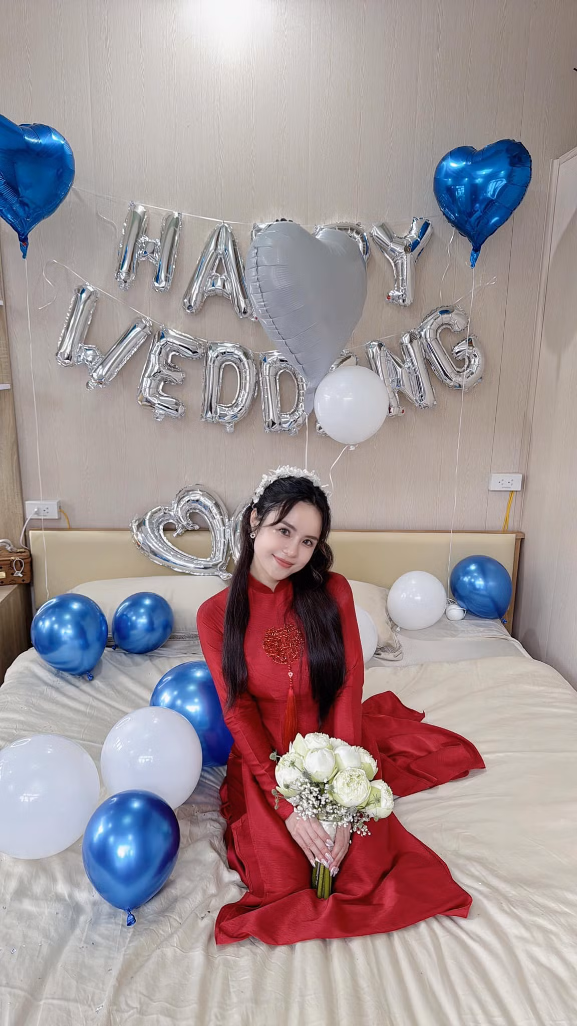 Căn phòng mẹ chồng chuẩn bị cho đôi vợ chồng son trong ngày ăn hỏi.