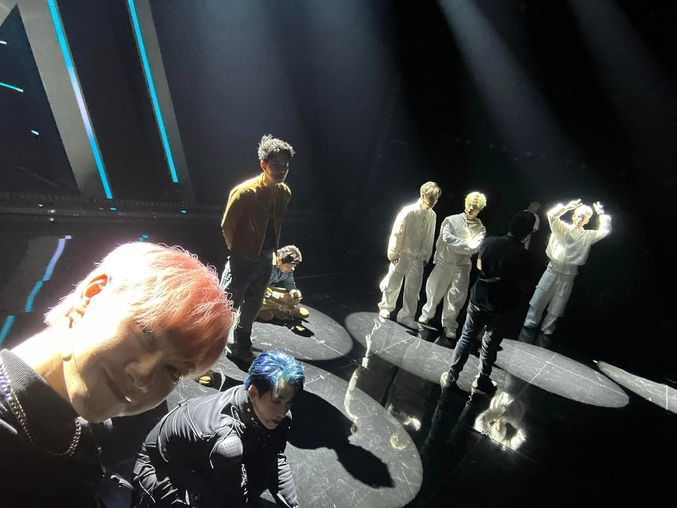 Ngay cả tấm vé hồi sinh quý giá, team HIEUTHUHAI cũng trao nó cho JSOL. Ngay cả tấm vé hồi sinh quý giá, team HIEUTHUHAI cũng trao nó cho JSOL.