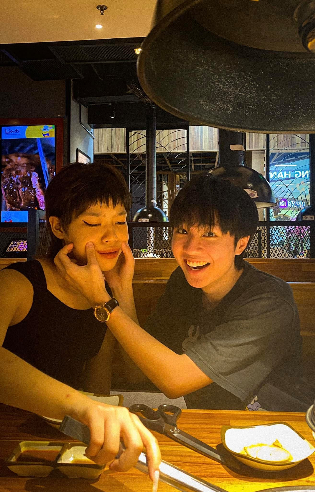 Năm 2020, VSTRA vào TP.HCM học tập và đồng hành cùng Obito trong công việc làm nhạc. Năm 2020, VSTRA vào TP.HCM học tập và đồng hành cùng Obito trong công việc làm nhạc.