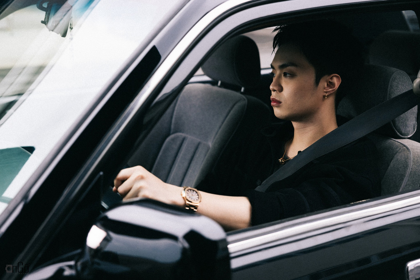 ViruSs đánh giá cao Negav khi giữa lúc "hút truyền thông", nam rapper đã "bỏ túi" Top 1 Trending YouTube với ca khúc solo Mình Anh Thôi.