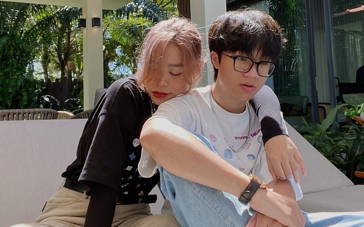 Cặp đôi đã dừng tương tác, xóa hình của nhau trên mạng xã hội. Cặp đôi đã dừng tương tác, xóa hình của nhau trên mạng xã hội.