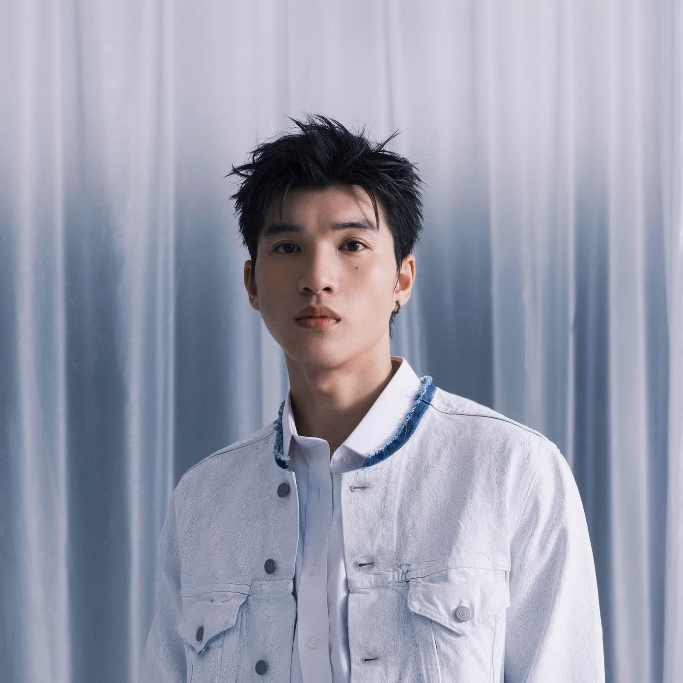 Sau những điều HIEUTHUHAI đã thể hiện, netizen thích thú dành tặng nam rapper danh hiệu "The Liems" (biệt danh được cộng đồng mạng dành cho những người có lối sống liêm khiết).