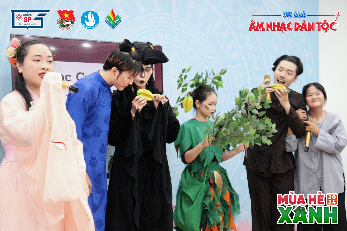 Ảnh: Mùa Hè xanh - Trường Đại học Sư phạm TP. Hồ Chí Minh