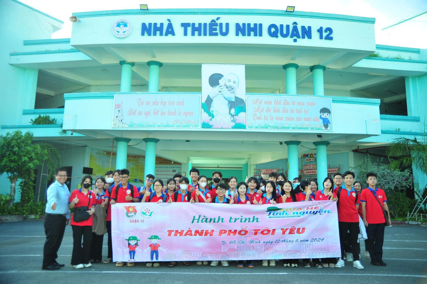 Các chiến sĩ có mặt từ sáng sớm ở Nhà thiếu nhi Quận 12 để chuẩn bị cho chuyến hành trình. Ảnh: Đoàn Trường THPT Trường Chinh Quận 12. Các chiến sĩ có mặt từ sáng sớm ở Nhà thiếu nhi Quận 12 để chuẩn bị cho chuyến hành trình. Ảnh: Đoàn Trường THPT Trường Chinh Quận 12.