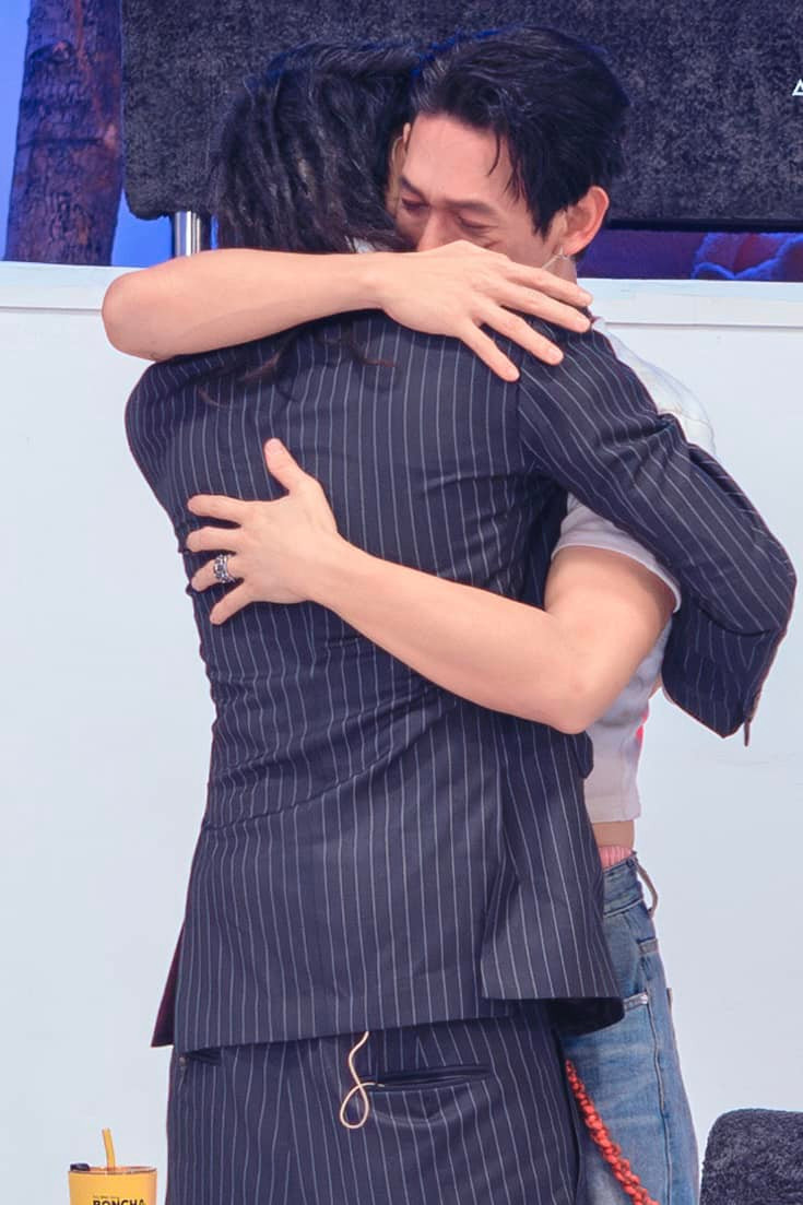 Trước sự dừng chân của Tage, Song Luân đã không kìm được nước mắt mà chia sẻ: &quot;Thật sự mình cảm thấy có lỗi trong cương vị của mình&quot;.