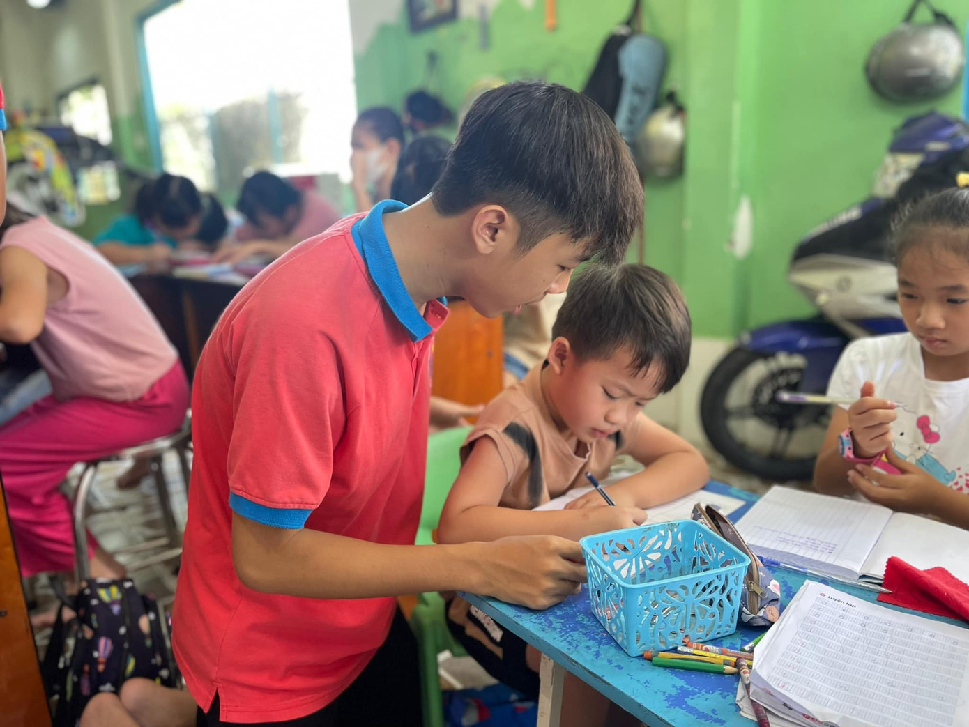 Ảnh: Chiến dịch Hoa Phượng Đỏ TP.HCM Ảnh: Chiến dịch Hoa Phượng Đỏ TP.HCM