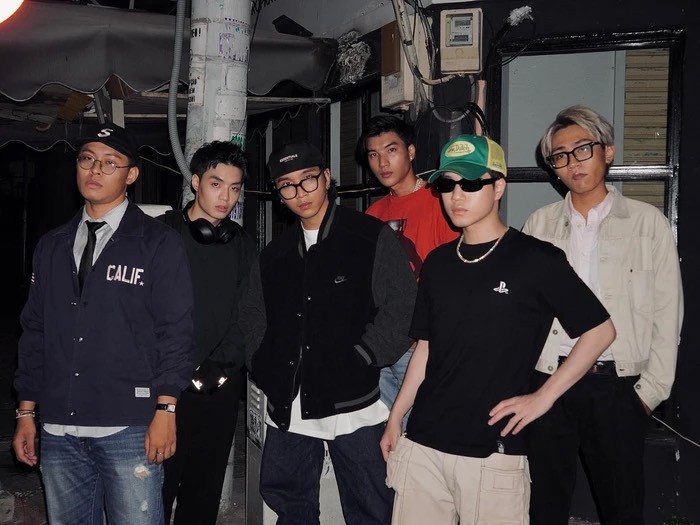 GERDNANG gồm các thành viên HIEUTHUHAI, HURRYKNG, MANBO, NEGAV và REX. GERDNANG gồm các thành viên HIEUTHUHAI, HURRYKNG, MANBO, NEGAV và REX.