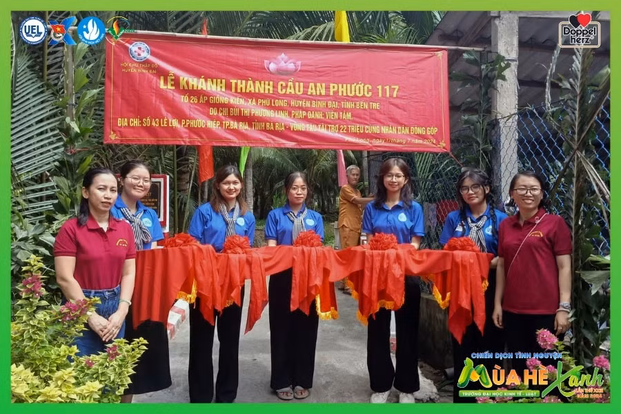 Tinh thần xông pha của các chiến sĩ tình nguyện đã giúp người dân địa phương có cuộc sống thuận lợi hơn.