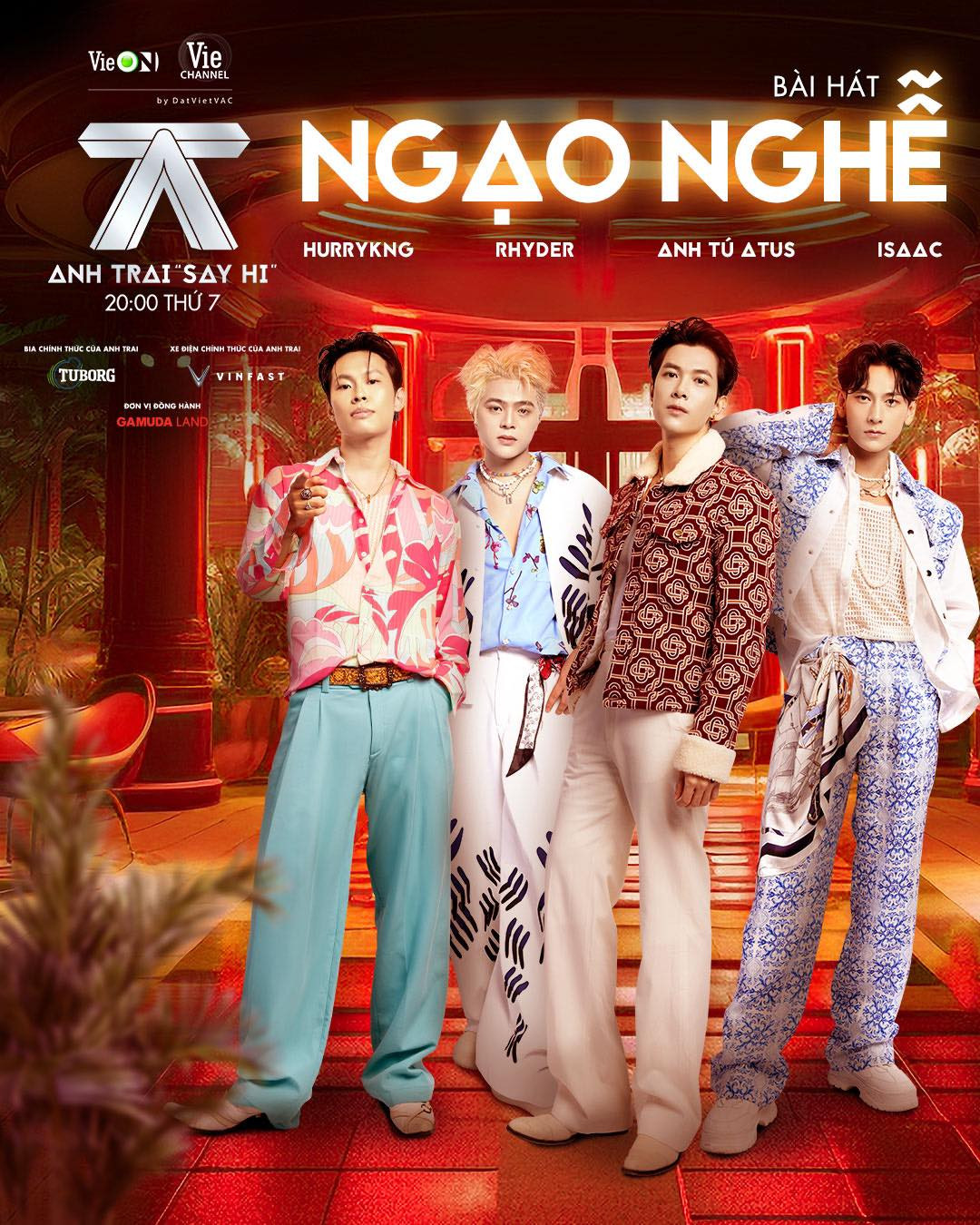 Với trang phục kết hợp tất cả các màu của 3 đội còn lại, Ngạo Nghễ của team Anh Tú Atus đang được khán giả mong đợi. Với trang phục kết hợp tất cả các màu của 3 đội còn lại, Ngạo Nghễ của team Anh Tú Atus đang được khán giả mong đợi.