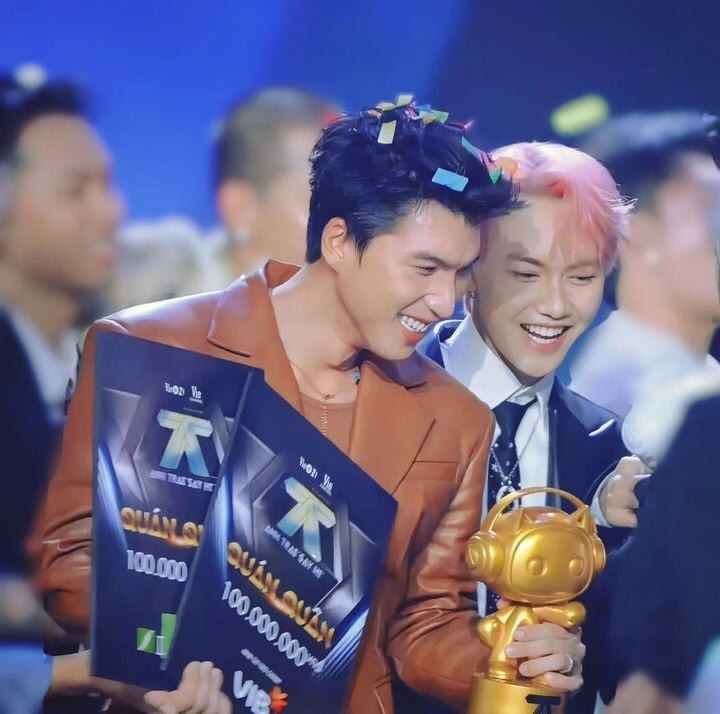 Cả hai có nhiều khoảnh khắc đáng yêu được fan nhiệt tình “đẩy thuyền” Cả hai có nhiều khoảnh khắc đáng yêu được fan nhiệt tình “đẩy thuyền”