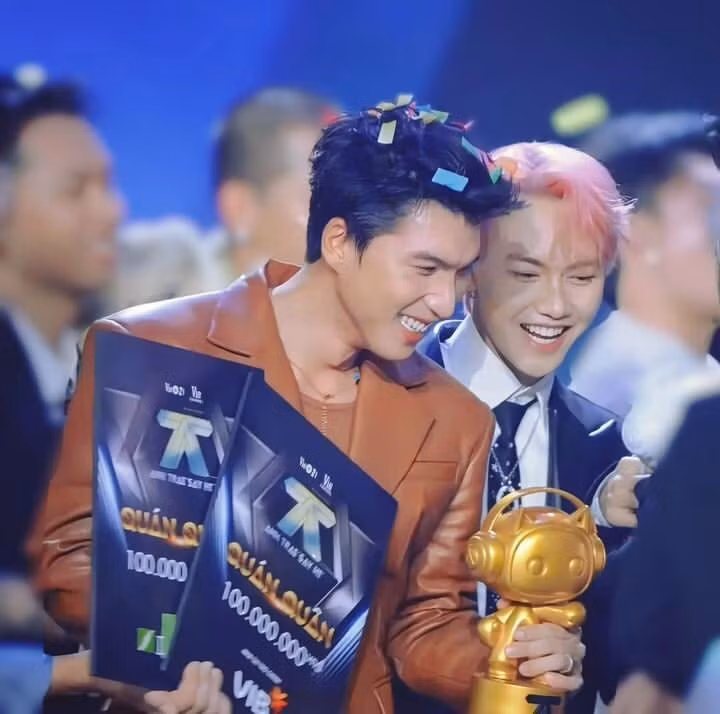Cả hai có nhiều khoảnh khắc đáng yêu được fan nhiệt tình “đẩy thuyền” Cả hai có nhiều khoảnh khắc đáng yêu được fan nhiệt tình “đẩy thuyền”