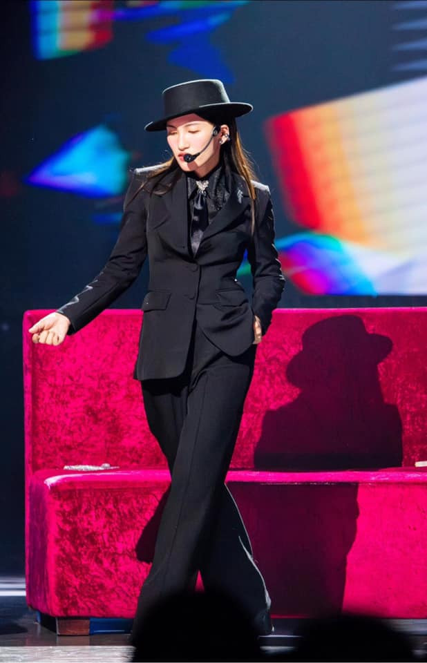 Netizen cho rằng chính sự dám thử thách, làm mới bản thân đã giúp Nguyên Hà ghi điểm. Netizen cho rằng chính sự dám thử thách, làm mới bản thân đã giúp Nguyên Hà ghi điểm.