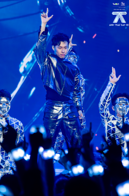 HURRYKNG nhận cơn mưa lời khen với chiếc nhan sắc &quot;chất lượng cao&quot;.