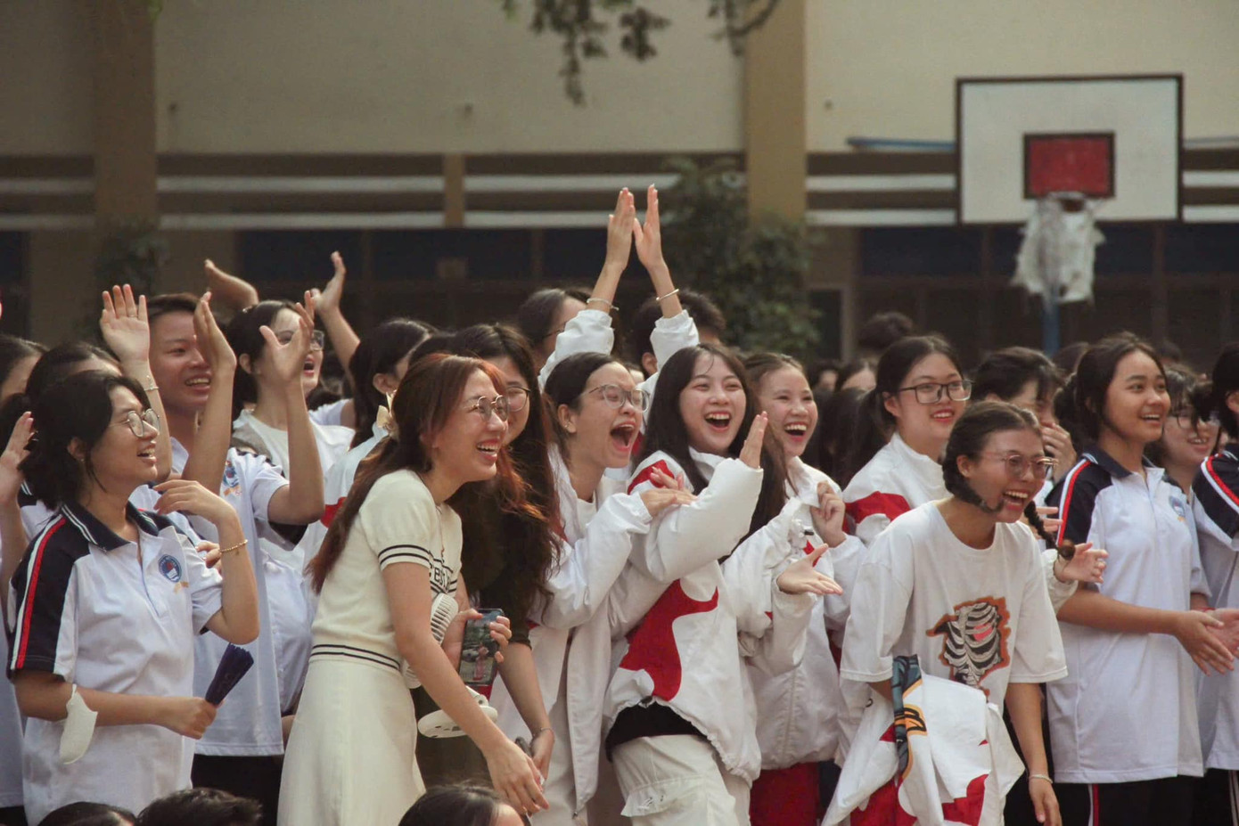 Các lớp còn chủ động tạo dresscode vào mỗi tuần để tạo nên thương hiệu riêng. Các lớp còn chủ động tạo dresscode vào mỗi tuần để tạo nên thương hiệu riêng.