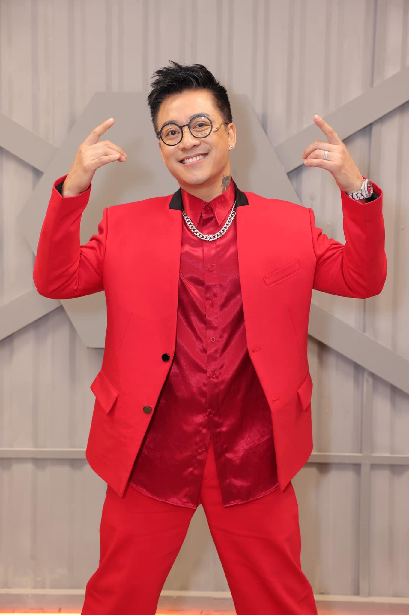 Tuấn Hưng là một trong những đàn anh gạo cội truyền lửa trong chương trình. Tuấn Hưng là một trong những đàn anh gạo cội truyền lửa trong chương trình.