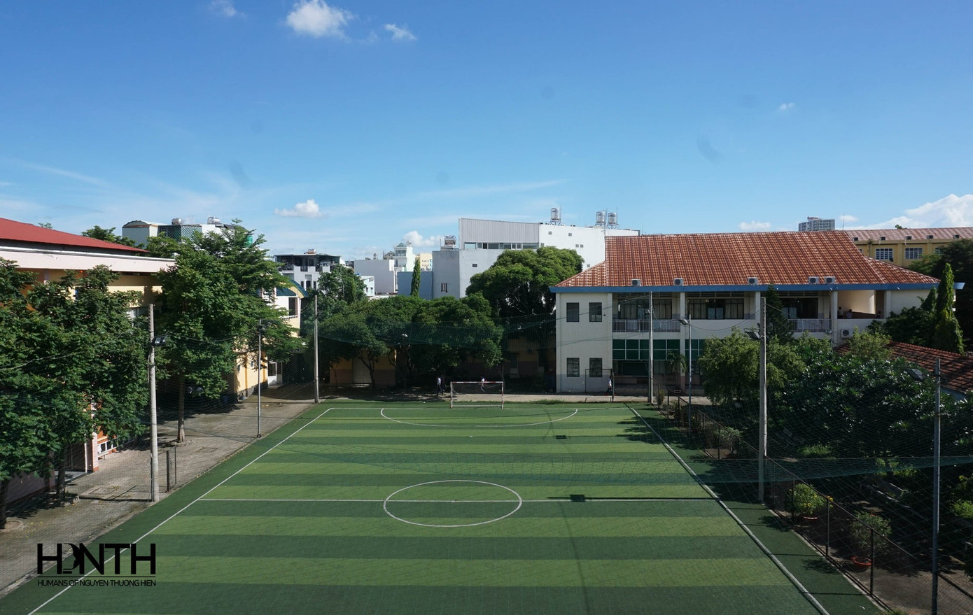 Khuôn viên rộng rãi với đầy đủ cơ sở vật chất cho các NTHers thỏa sức phát triển bản thân. Ảnh: Humans of NTH Khuôn viên rộng rãi với đầy đủ cơ sở vật chất cho các NTHers thỏa sức phát triển bản thân. Ảnh: Humans of NTH