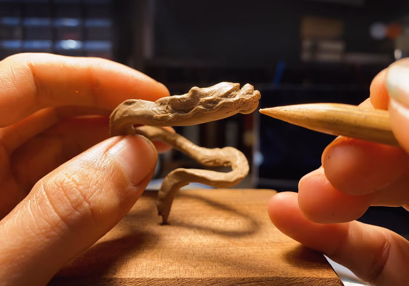 Rồng bay lên như một làn hương trầm ngày Tết, lơ lửng và tan ra, mơ hồ như những chuyện cổ tích. (Ảnh: lamphong) Rồng bay lên như một làn hương trầm ngày Tết, lơ lửng và tan ra, mơ hồ như những chuyện cổ tích. (Ảnh: lamphong)