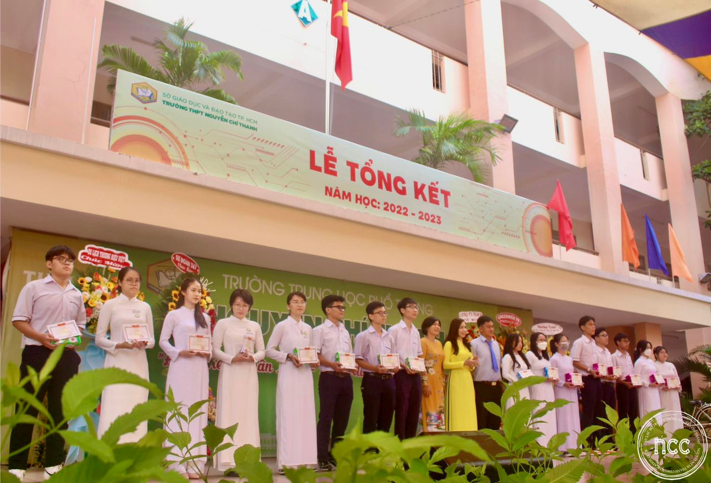 Teen THPT Nguyễn Chí Thanh luôn giữ tinh thần "học hết sức.... Teen THPT Nguyễn Chí Thanh luôn giữ tinh thần "học hết sức....