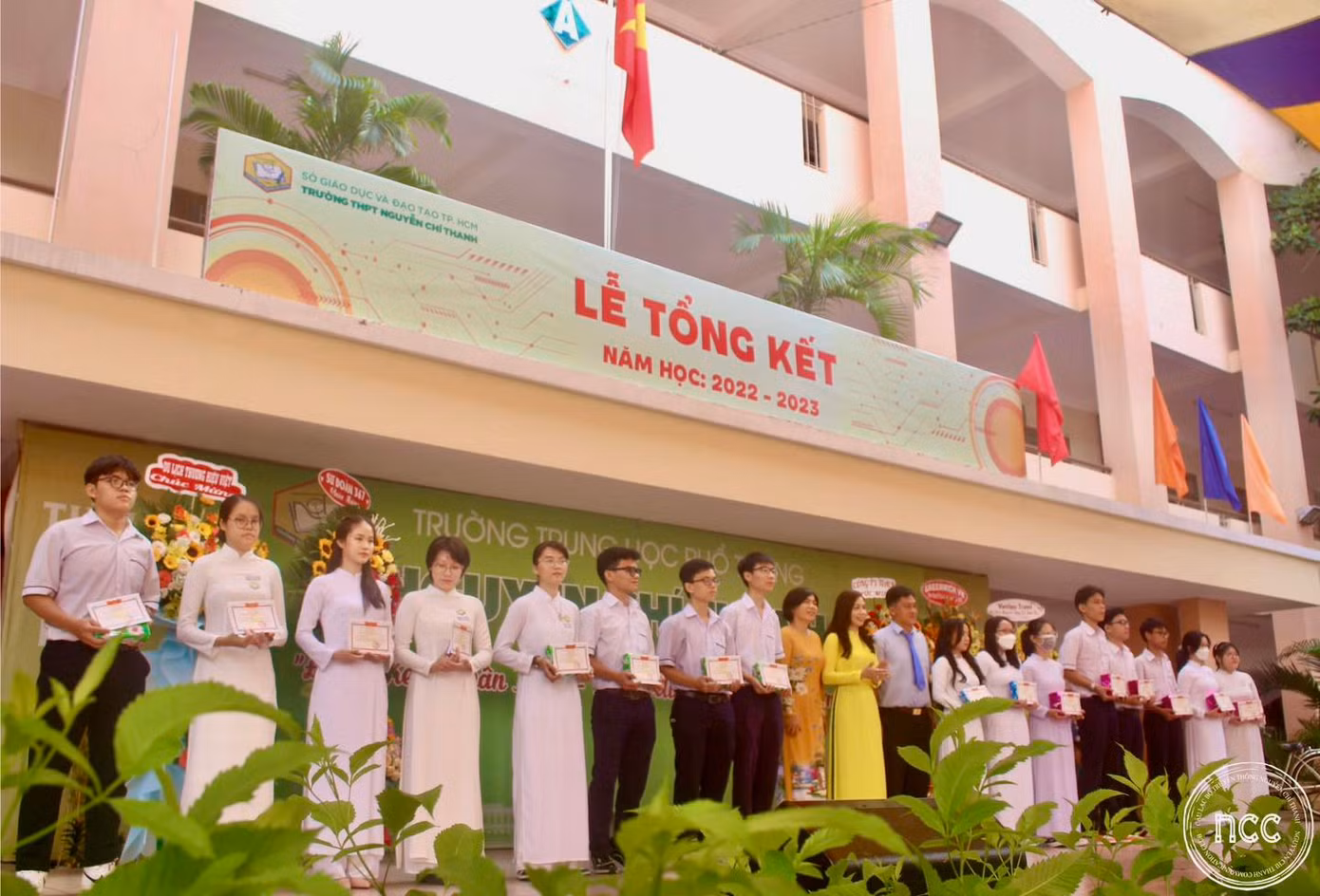 Teen THPT Nguyễn Chí Thanh luôn giữ tinh thần "học hết sức....