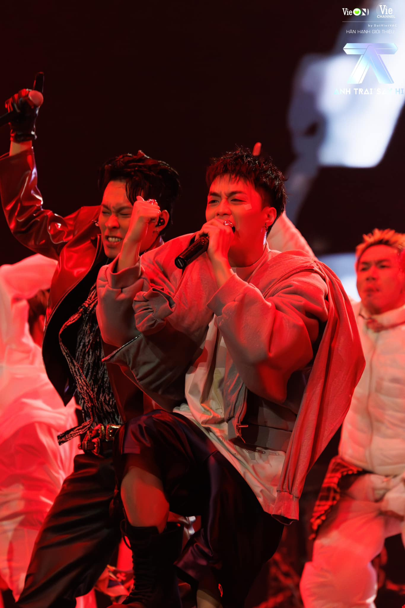 Dù chỉ xếp hạng 11 tại live stage 4 nhưng NEGAV vẫn có mặt trong loạt ca khúc Top 1 Trending YouTube của Anh Trai “Say Hi”.