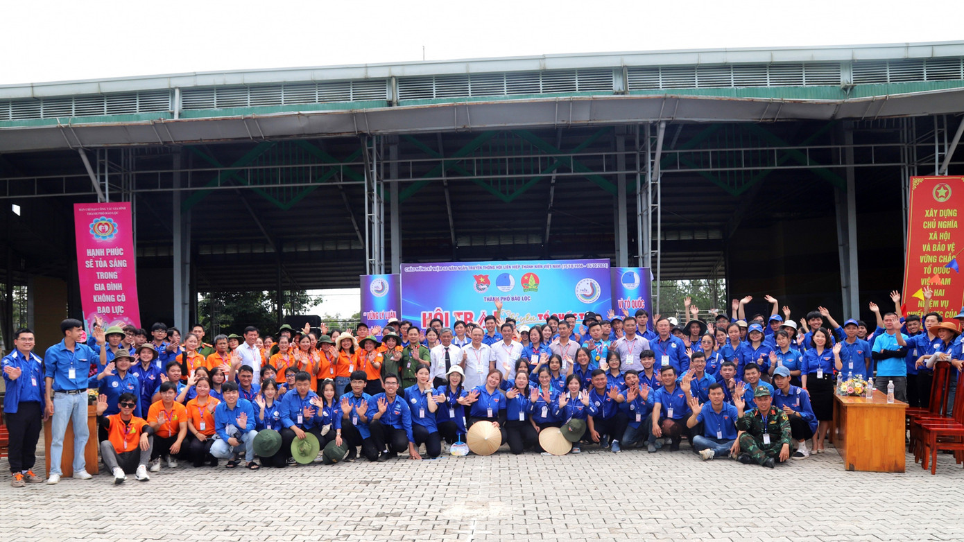 Hội trại có sự tham gia của gần 200 trại sinh là cán bộ, đoàn viên, thanh niên, hội viên đến từ các tổ chức đoàn, hội, đội trực thuộc Thành Đoàn, Hội Liên hiệp Thanh niên TP Bảo Lộc. Ảnh: Báo Lâm Đồng Online