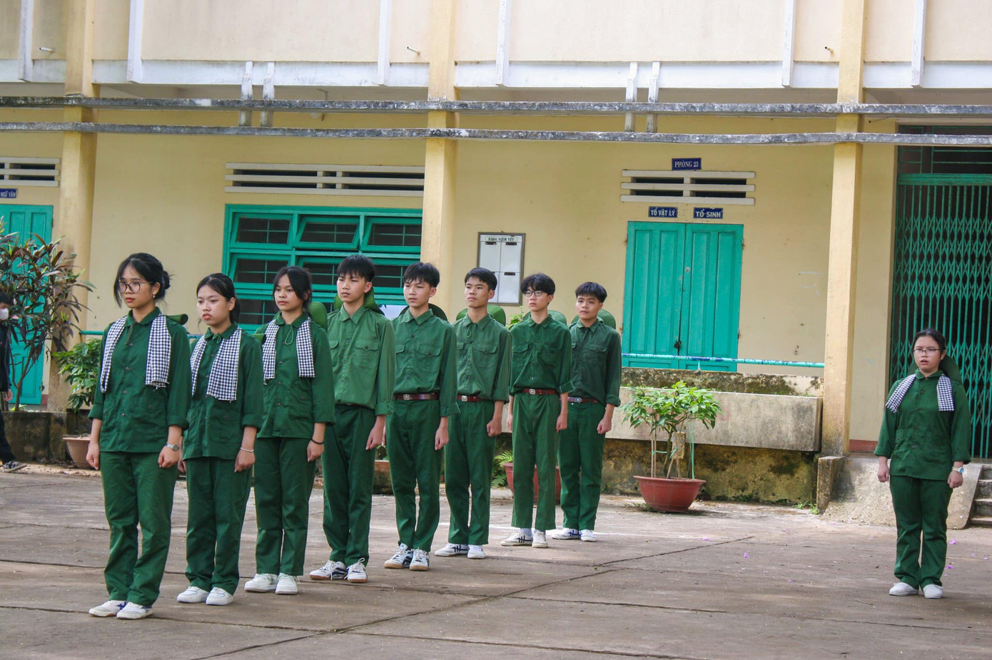 Các teen với hội thi về quốc phòng - an ninh do nhà trường tổ chức. Ảnh: Fanpage Tuổi trẻ THPT Nguyễn Duy Hiệu - Điện Bàn Các teen với hội thi về quốc phòng - an ninh do nhà trường tổ chức. Ảnh: Fanpage Tuổi trẻ THPT Nguyễn Duy Hiệu - Điện Bàn