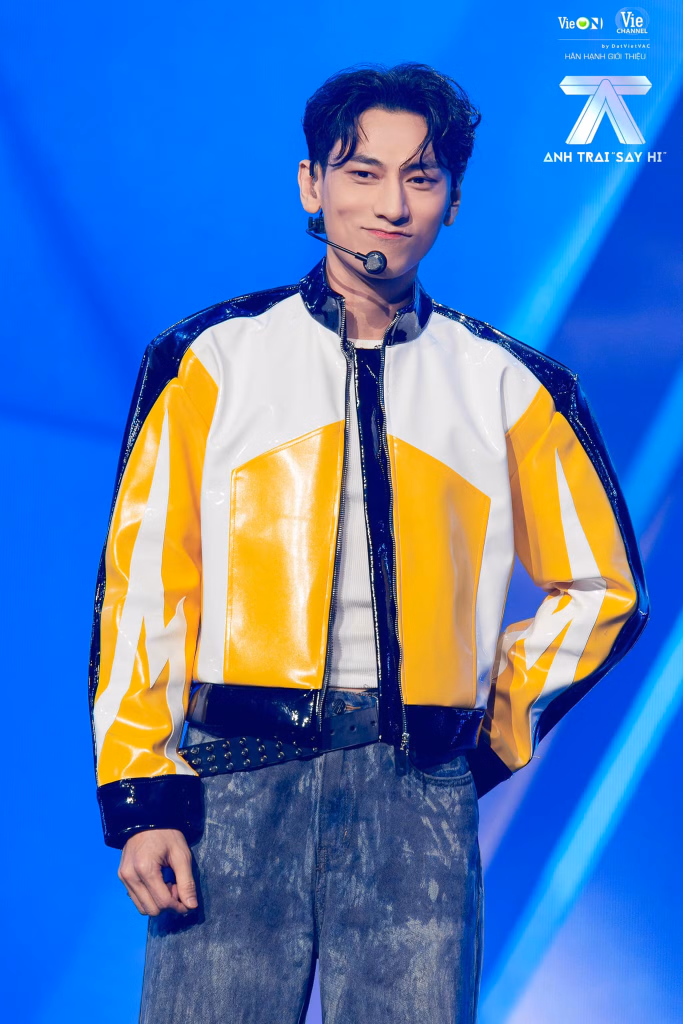 Các thành viên của 365daband tham gia vào cả 2 chương trình, nhóm trưởng ISAAC mang những ký ức về 365band kể trên sân khấu "Say Hi".