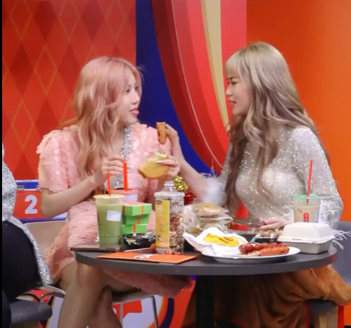 Misthy nhanh ý "giải vây" cho Trang Pháp.