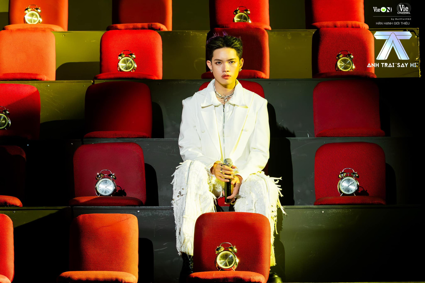 Hiện tại, Pháp Kiều đang có phong độ tốt, tuy nhiên ViruSs cho rằng để giữ "nhiệt" lâu dài thì cần một bản hit.