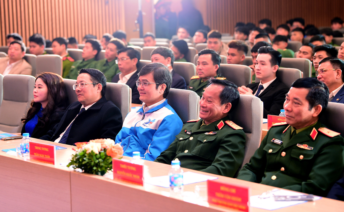 Các đại biểu tham dự chương trình. Ảnh: Xuân Tùng Các đại biểu tham dự chương trình. Ảnh: Xuân Tùng