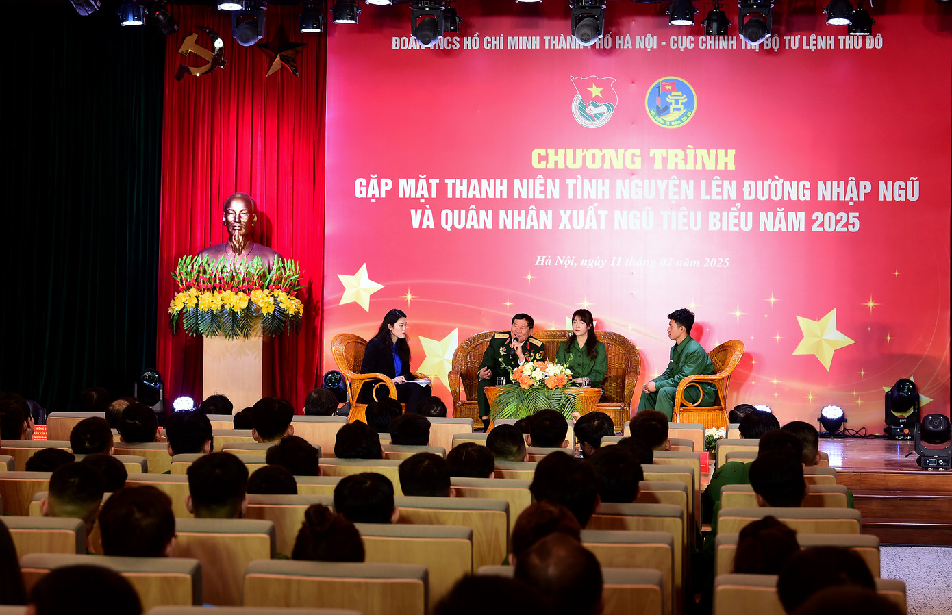 Chương trình giao lưu “Khát vọng cống hiến - Vững bước tương lai”. Ảnh: Xuân Tùng Chương trình giao lưu “Khát vọng cống hiến - Vững bước tương lai”. Ảnh: Xuân Tùng