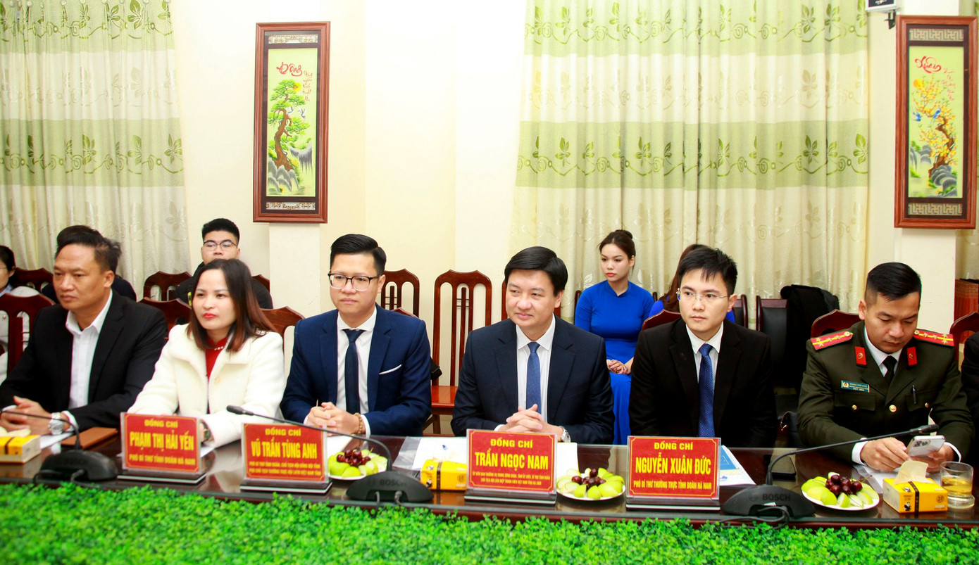 Lãnh đạo và đại diện Tỉnh Đoàn Hà Nam tại buổi làm việc. Ảnh: BTC Lãnh đạo và đại diện Tỉnh Đoàn Hà Nam tại buổi làm việc. Ảnh: BTC