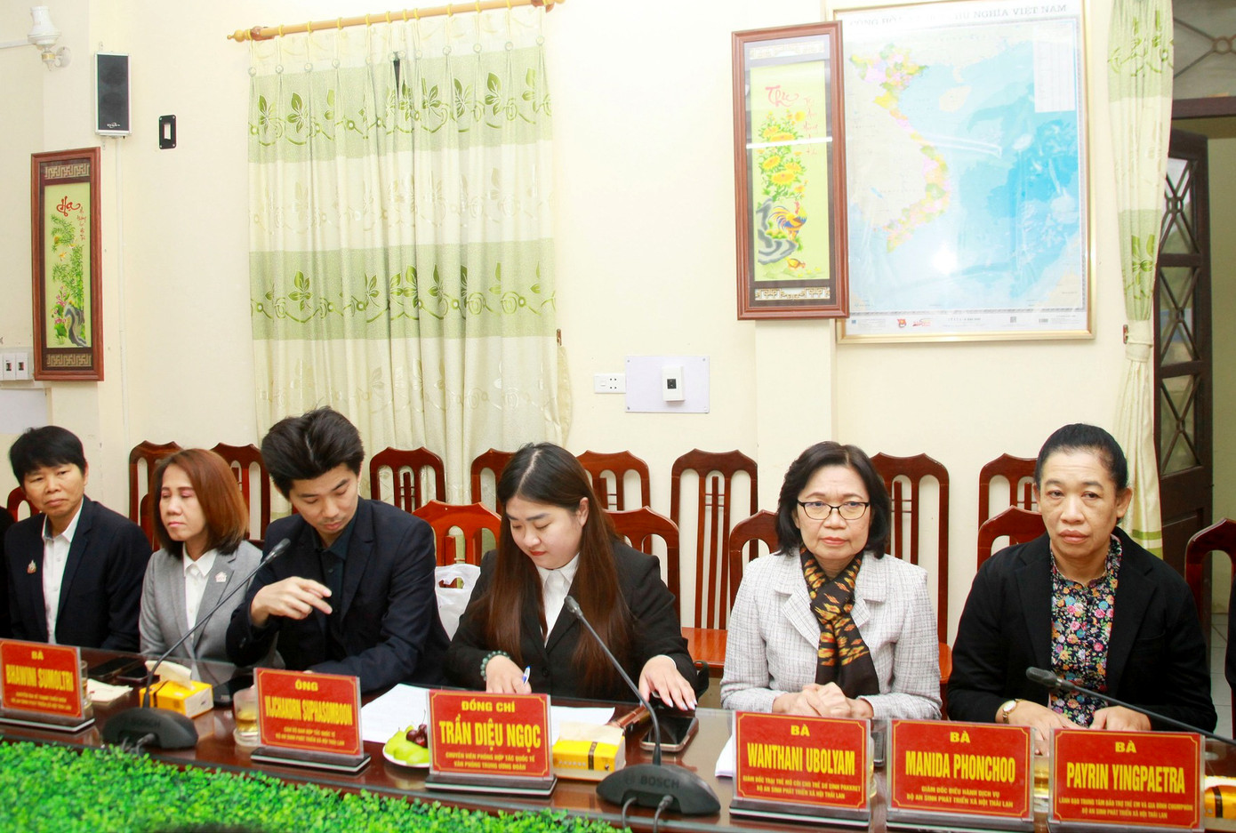 Đoàn đại biểu Bộ An sinh Phát triển xã hội Thái Lan tại buổi làm việc. Ảnh: BTC Đoàn đại biểu Bộ An sinh Phát triển xã hội Thái Lan tại buổi làm việc. Ảnh: BTC